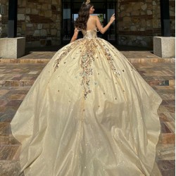 Sweetheart Neck Champagne Quinceanera Dresses 2024 Ball Gown Princess Dress Lace Appliques Sweet 15 Prom Party Dress