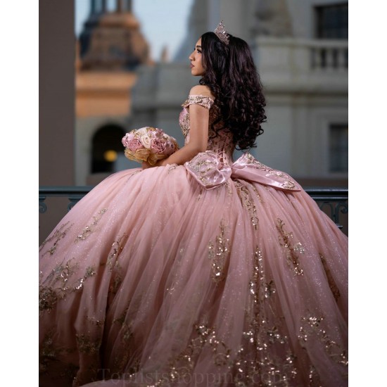 Off Shoulder Rose Gold Quinceanera Dress Sweet 15 Gowns Lace Appliques Wear Pageant Sweetheart Neck 2024 Ball Gown Princess Dresses With Bow