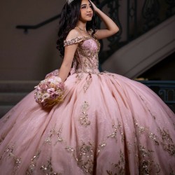 Off Shoulder Rose Gold Quinceanera Dress Sweet 15 Gowns Lace Appliques Wear Pageant Sweetheart Neck 2024 Ball Gown Princess Dresses With Bow