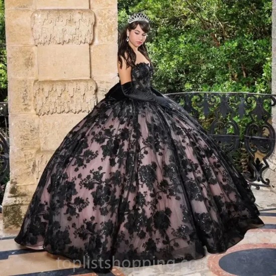 Sweetheart Black Quinceanera Dresses Sequined Appliques Lace Ball Gown Illusion Bow Corset Vestidos De 15 Años