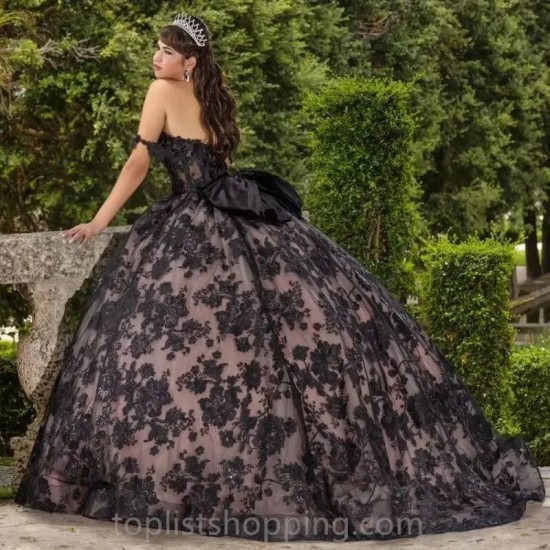 Sweetheart Black Quinceanera Dresses Sequined Appliques Lace Ball Gown Illusion Bow Corset Vestidos De 15 Años