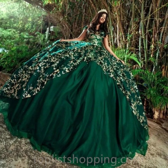 Emerald Green Beaded Quinceanera Dresses Gold Appliques Lace Sequined Ball Gowns