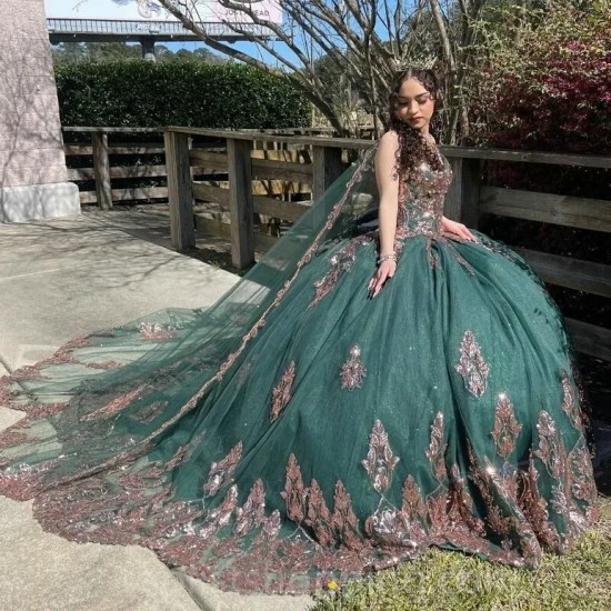 Emerald Green Quinceanera Dresses For 16 Girl V-Neck Off the Shoulder Gold Appliques Beads With Cape