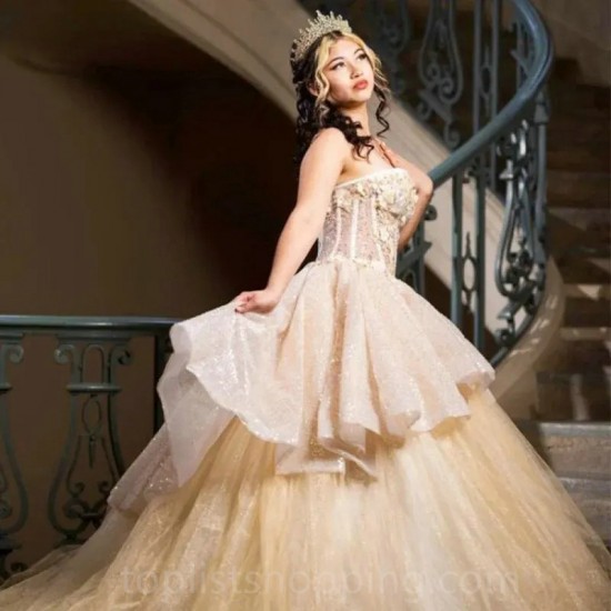 Gold Quinceanera Dresses 2024 Luxury Appliques Flowers Sequined Tiered Princess Party Sweet 15 Ball Gown