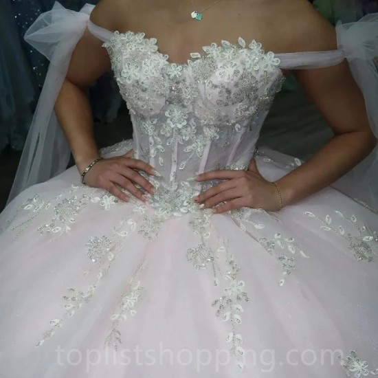 Light Pink Quinceanera Dresses Off The Shoulder Sweet 15 Gowns Applique Lace Bead Tull Vestidos De 15 Quinceañera