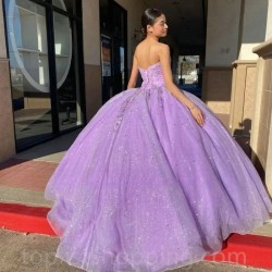 Purple Ball Gown Quinceanera Dresses 2023 Beading Top Sparkly Fabric Sweep Train Girls Sweet 15 16 Birthday Party Dress