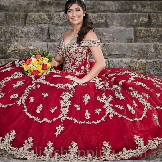 Sweetheart Red Quinceanera Dresses 2024 Birthday Party Princess Sweet 16 Gown