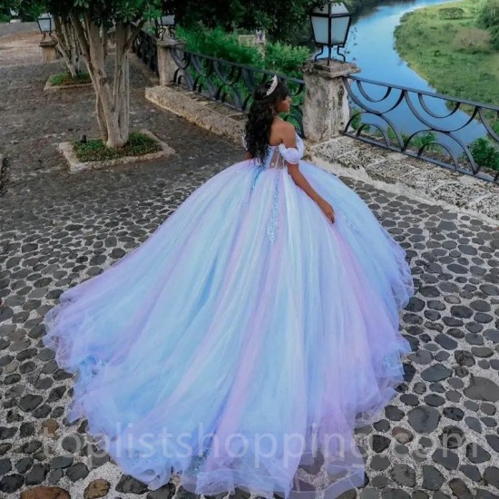 Sky Blue Shiny Quinceanera Dresses Sequins Lace Applique Sweet 16 Off the Shoulder Ball Gown Vestido De 15 Anos