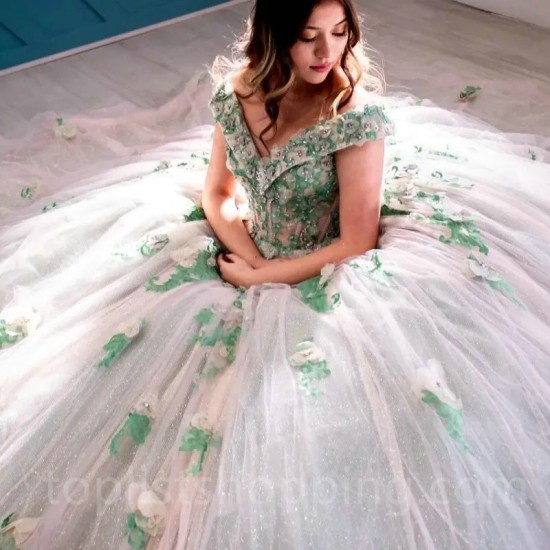 V-Neck Sweet 16 Quinceanera Dress Off Shoulder Appliquéd Flower Ball Gown Princess Party Birthday Dress