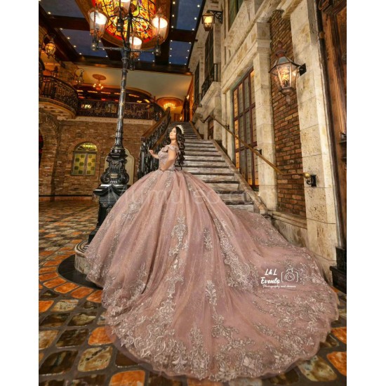 Off Shoulder Rose Gold Quinceanera Dress Lace Appliques Sweetheart Neck Sweet 15 Gowns