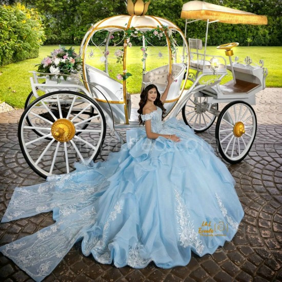 Off Shoulder Sky Blue Quinceanera Dress Lace Appliques Scoop Neck Sweet 15 Gowns