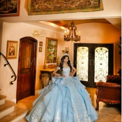 Off Shoulder Sky Blue Quinceanera Dress Lace Appliques Scoop Neck Sweet 15 Gowns