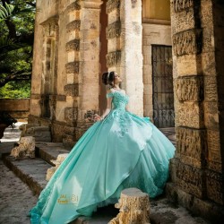 Off Shoulder Tiffany Blue Quinceanera Dress Lace Appliques Sweetheart Neck Sweet 15 Gowns