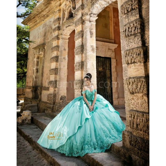 Off Shoulder Tiffany Blue Quinceanera Dress Lace Appliques Sweetheart Neck Sweet 15 Gowns