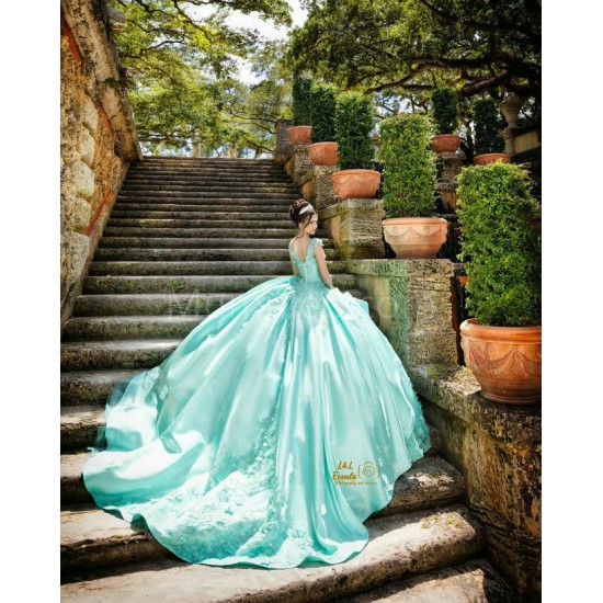 Off Shoulder Tiffany Blue Quinceanera Dress Lace Appliques Sweetheart Neck Sweet 15 Gowns